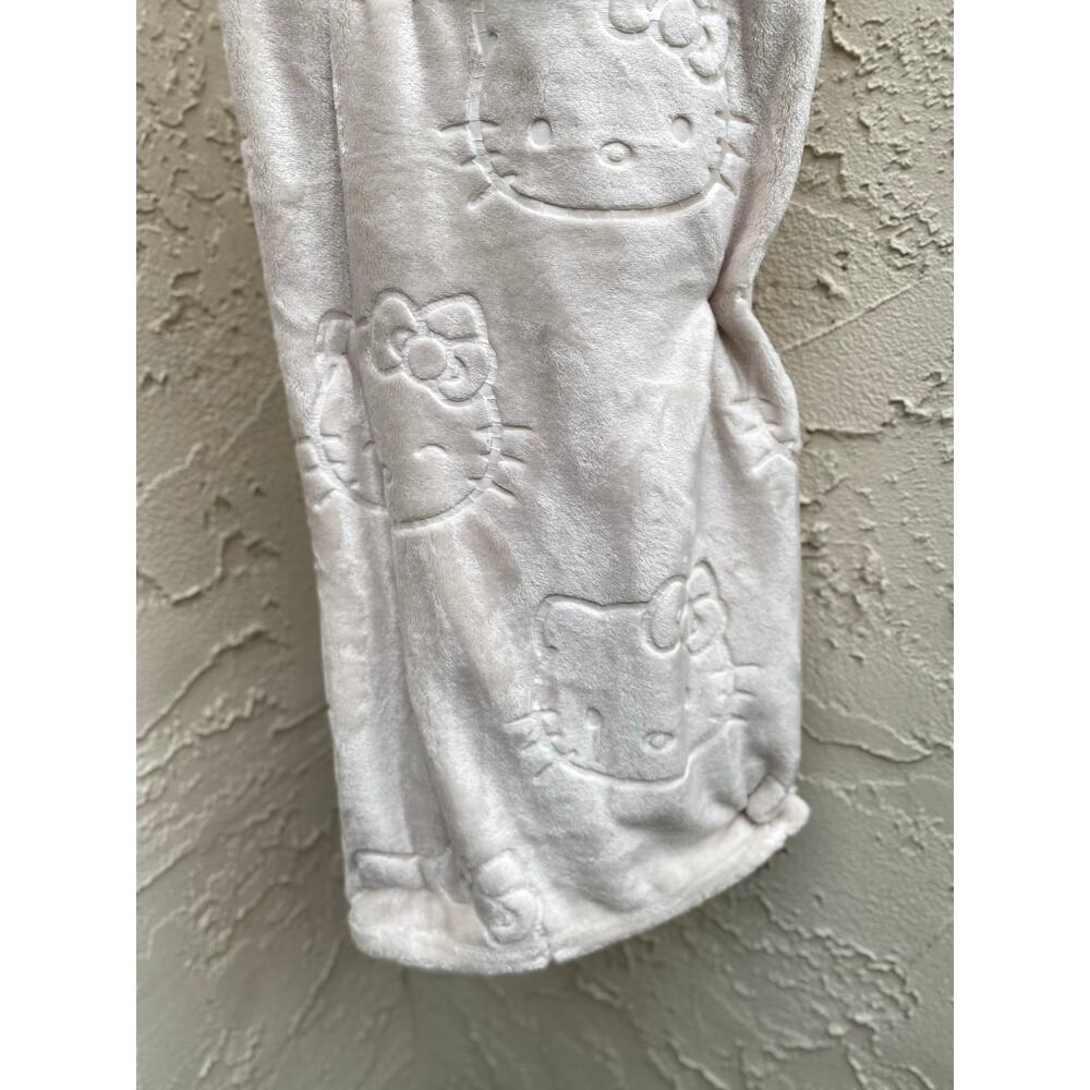 Hello Kitty Embossed Plush Throw Blanket 50x70 Soft Champagne
